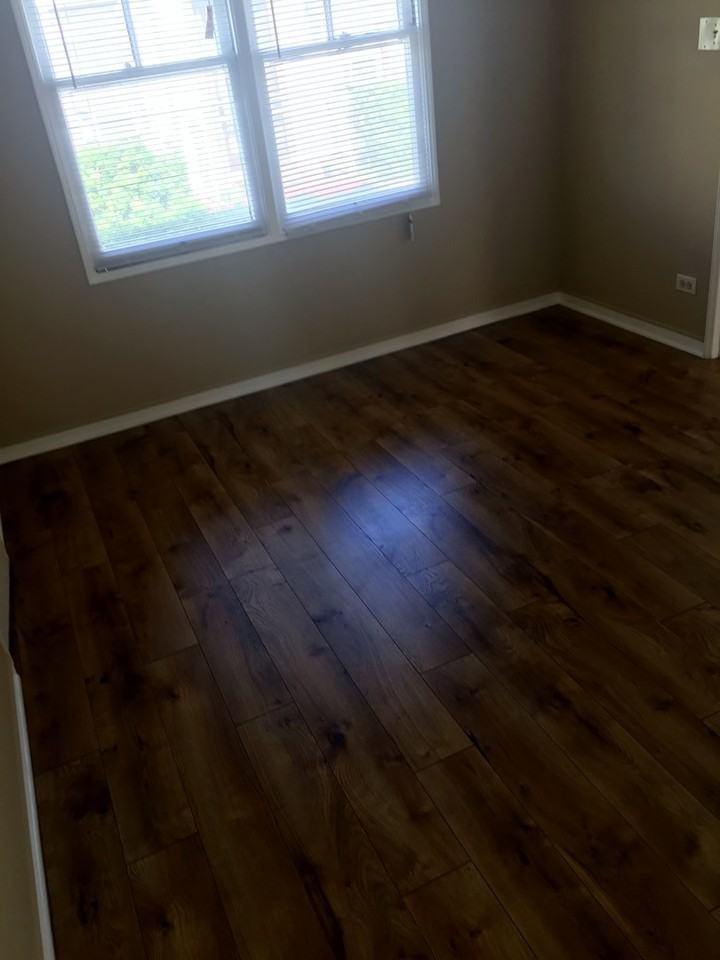 132 Lewis St - Photo 2 of 10