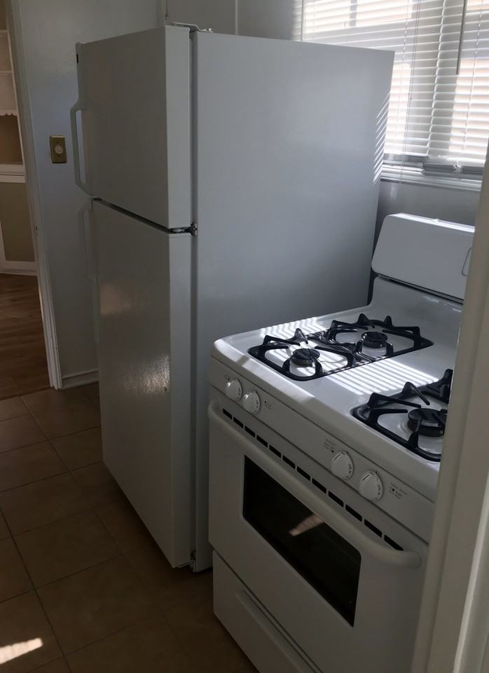 132 Lewis St - Photo 5 of 10