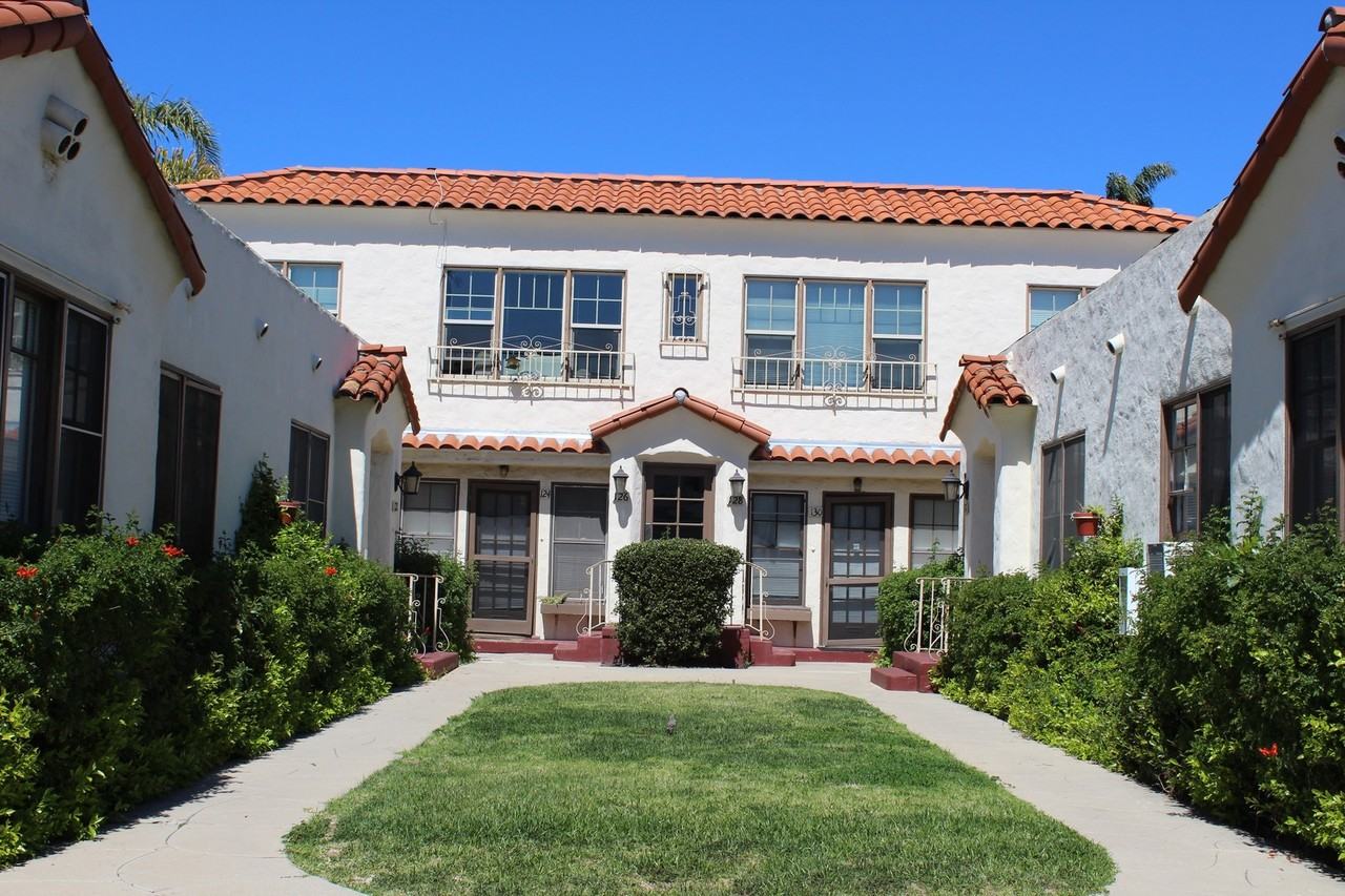 132 Lewis St - Photo 7 of 10