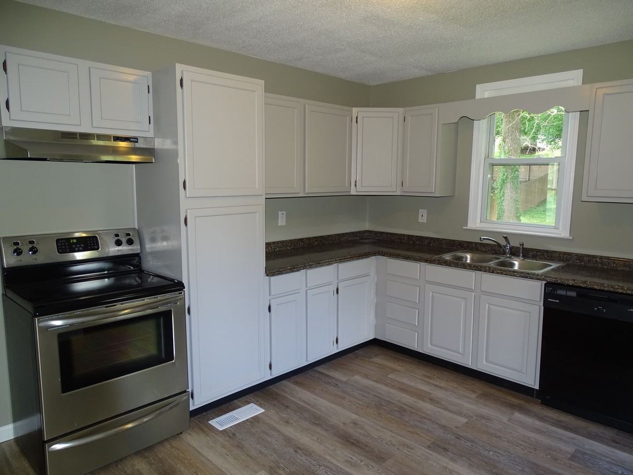 216 Wynn Ave - Photo 6 of 14