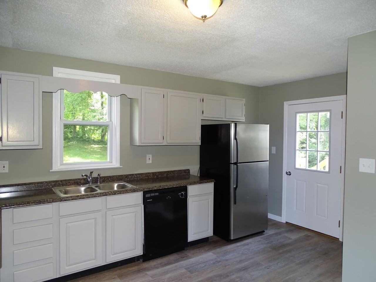 216 Wynn Ave - Photo 7 of 14