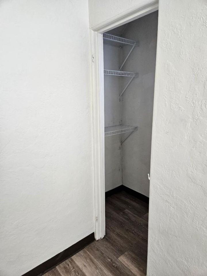 506 22nd St - Photo 7 of 21