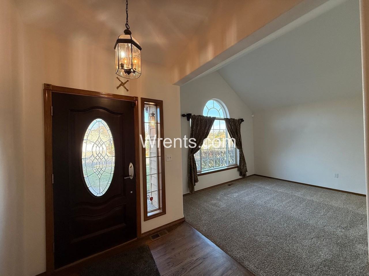 2311 W Carolina Ct - Photo 3 of 36