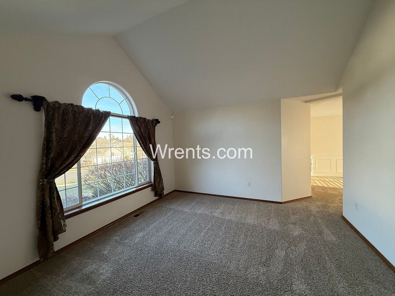 2311 W Carolina Ct - Photo 5 of 36