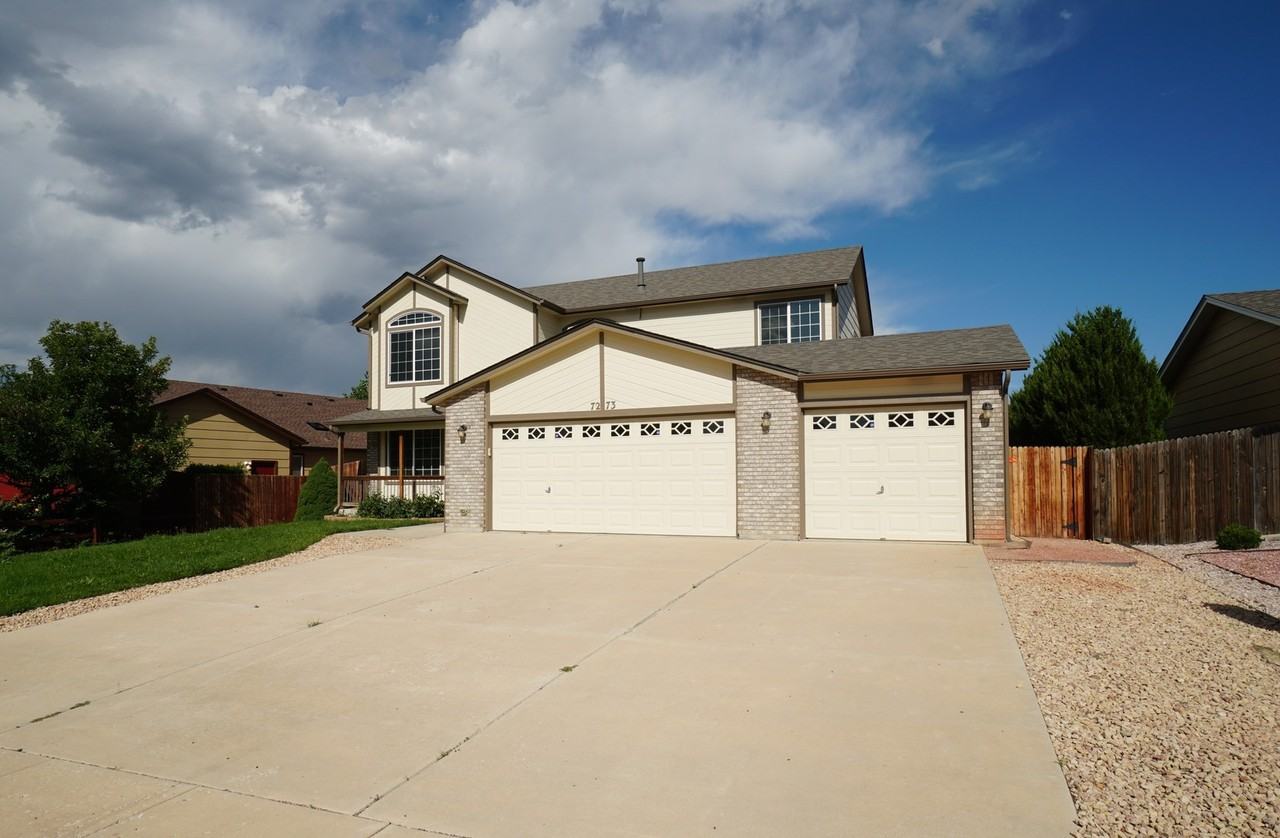 7273 Banberry Dr - Photo 2 of 29