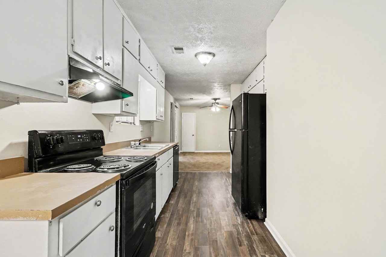 3313 Saxony Way - Photo 5 of 24