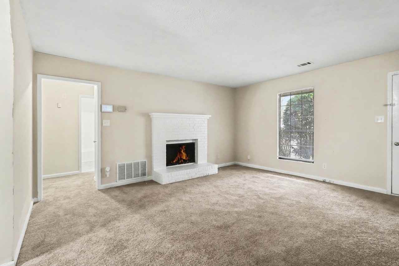 3313 Saxony Way - Photo 7 of 24