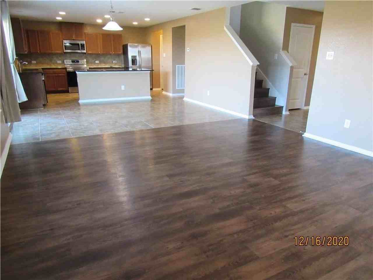 110 Carrington St - Photo 5 of 7