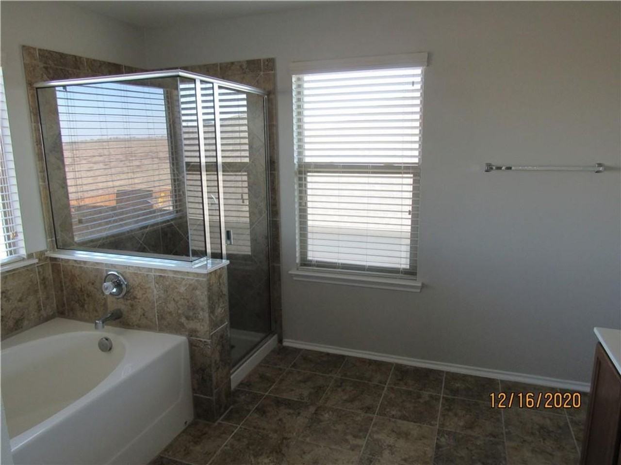 110 Carrington St - Photo 6 of 7