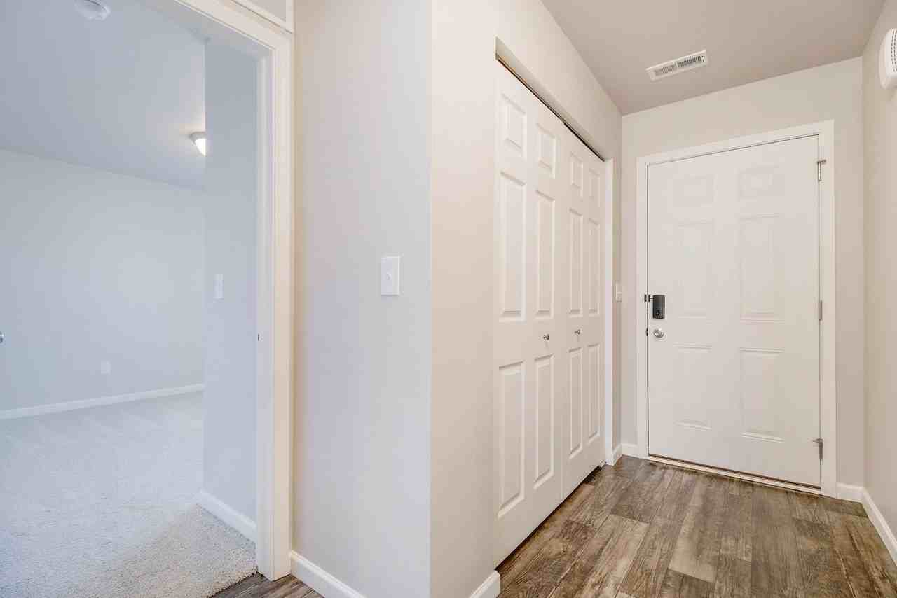 1020 W Villas Dr - Photo 7 of 13