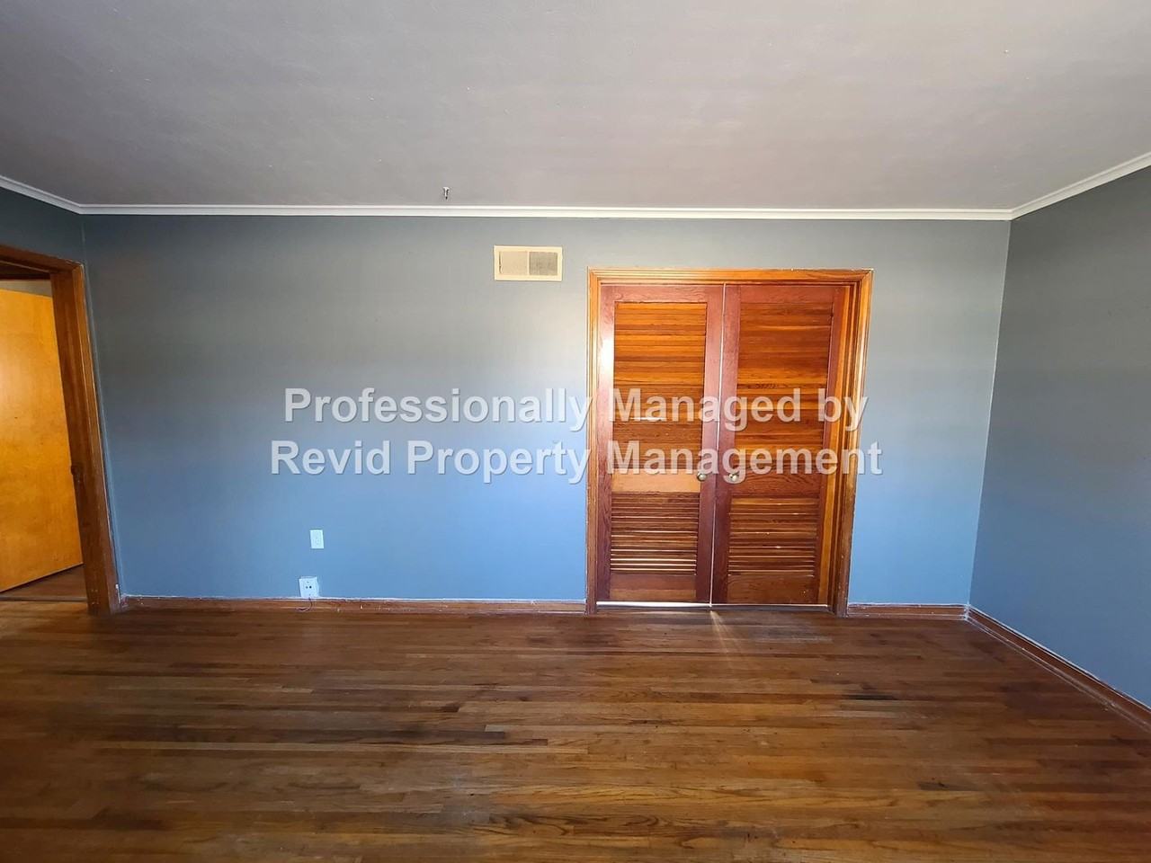 2375 Saint Elmo Ave - Photo 5 of 22