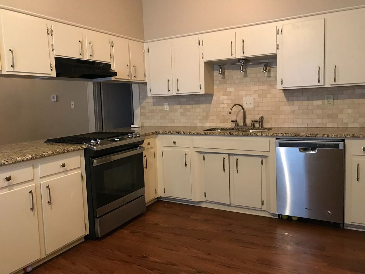 423 Atkins Ave - Photo 4 of 13