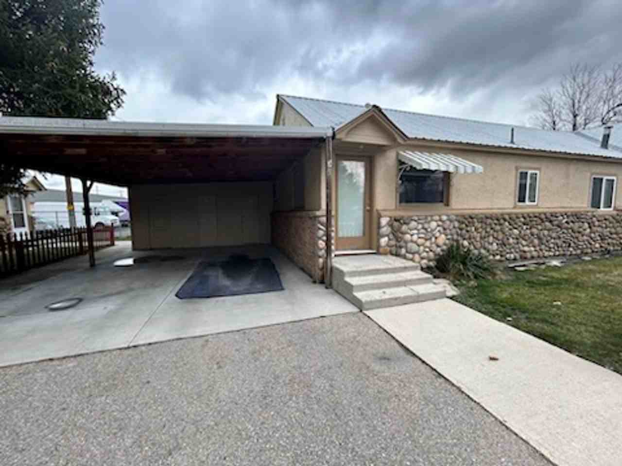 43rd - 610  (Unit 1379) - Photo 2 of 3