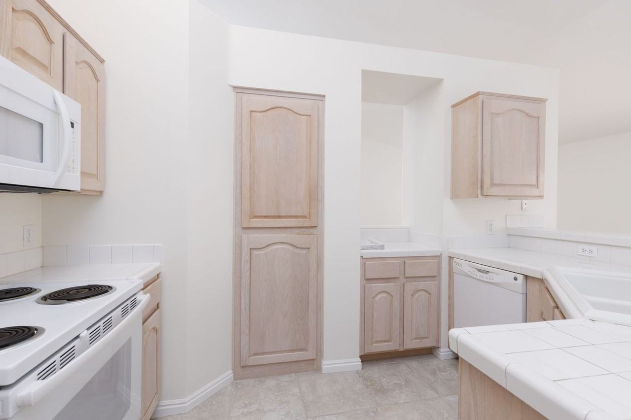 584 Duchess Ln - Photo 2 of 17