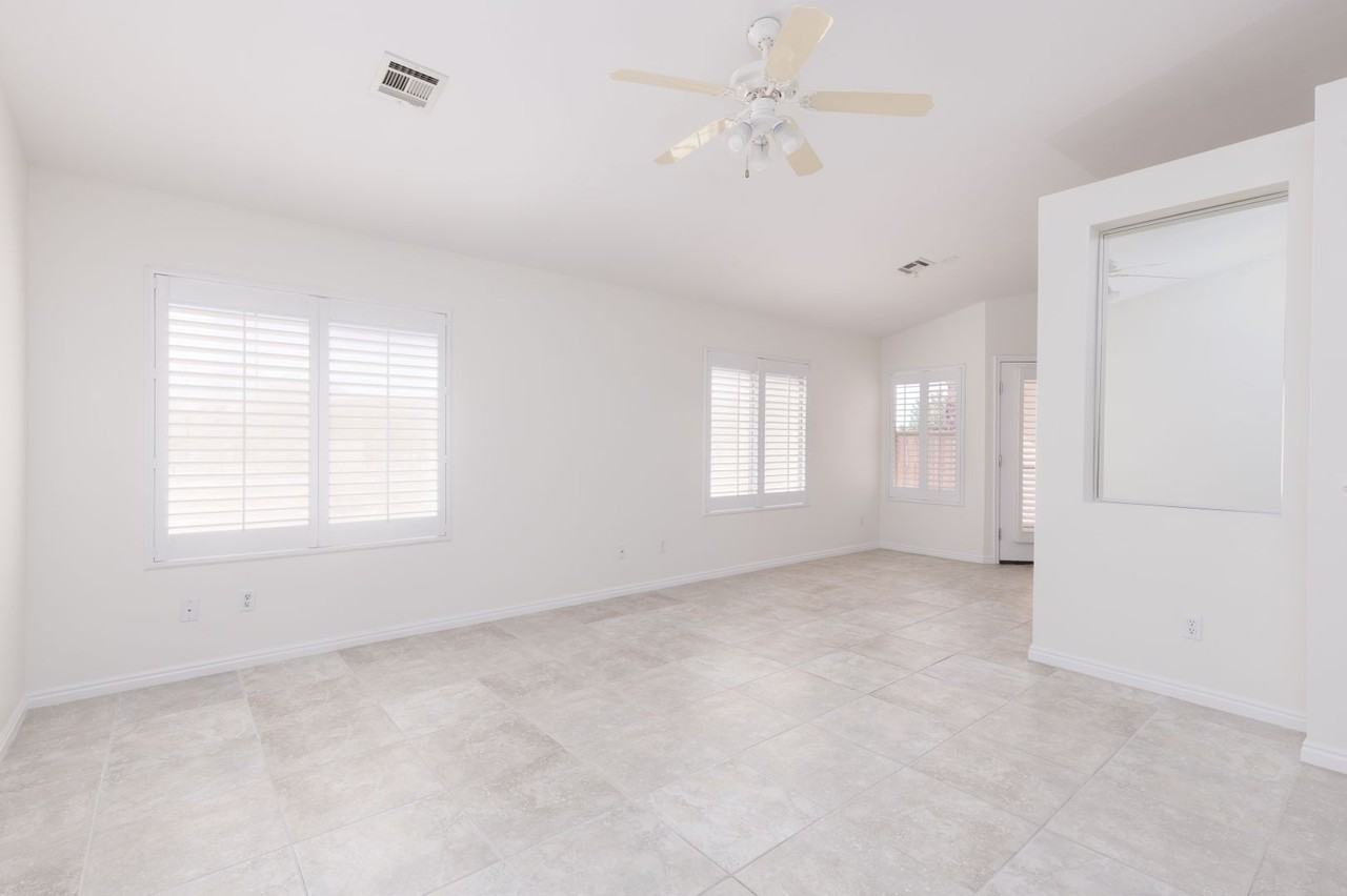 584 Duchess Ln - Photo 5 of 17