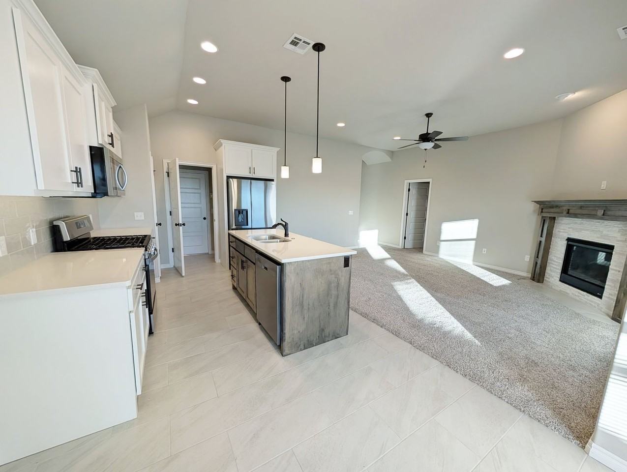 9128 Anaum Ln - Photo 4 of 17