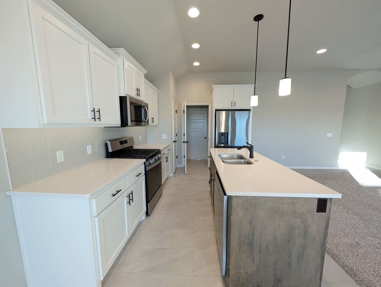 9128 Anaum Ln - Photo 5 of 17