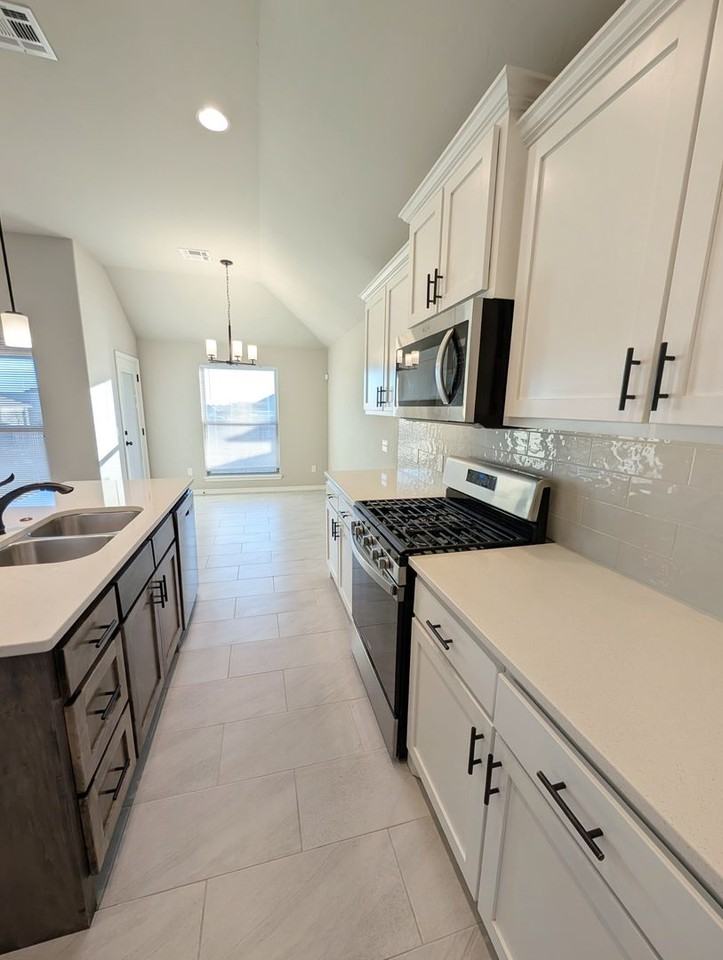 9128 Anaum Ln - Photo 7 of 17