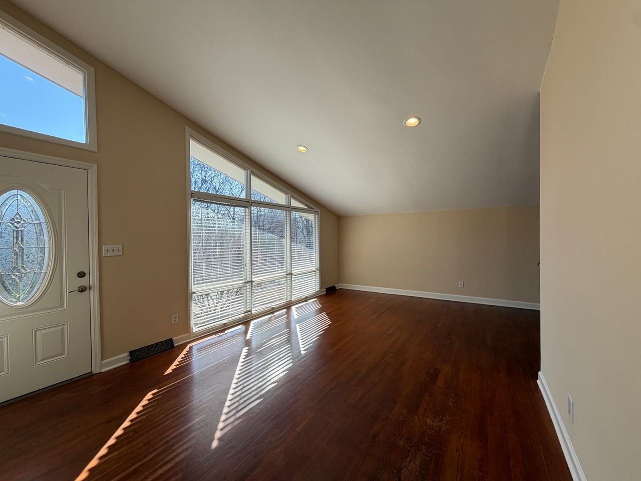 3547 Driftwood Dr - Photo 5 of 26