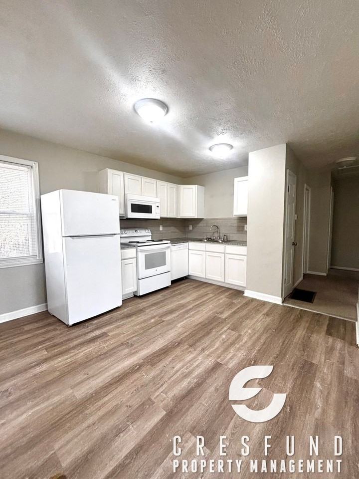 5462 Lindale Ct - Photo 4 of 18