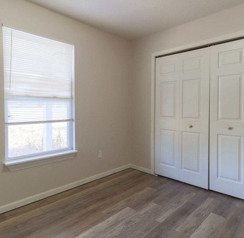 309 Mcbaine Ave - Photo 5 of 8