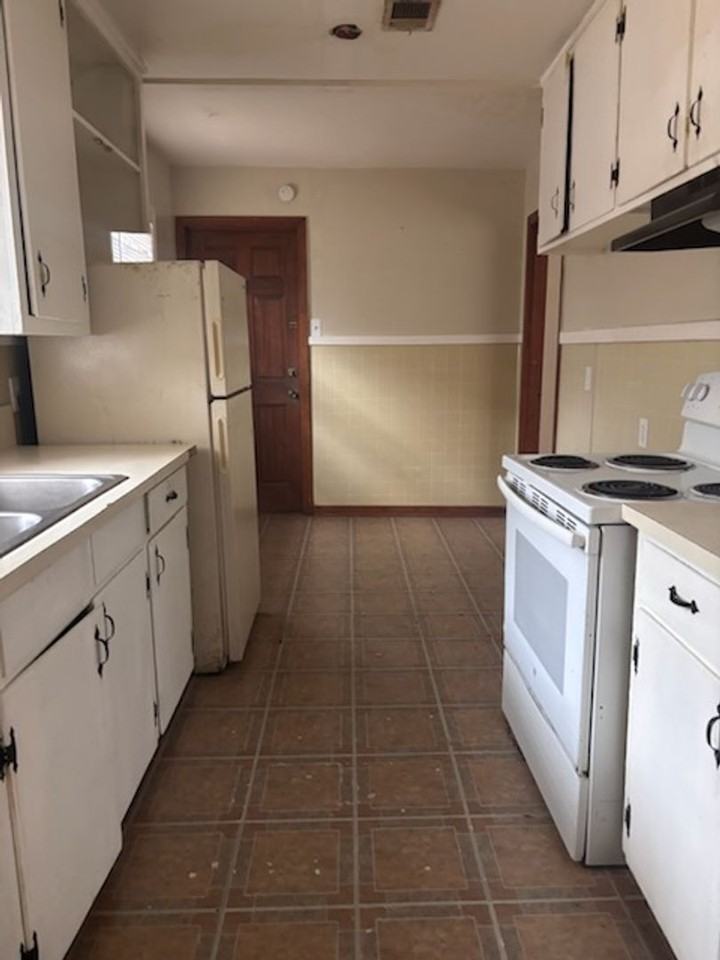 323 Sykes Rd - Photo 3 of 9