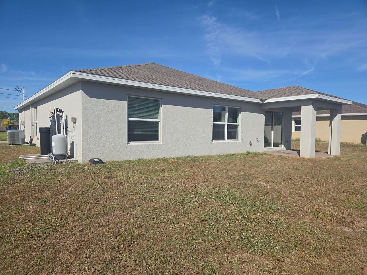 3515 Ne 12th Pl - Photo 2 of 16