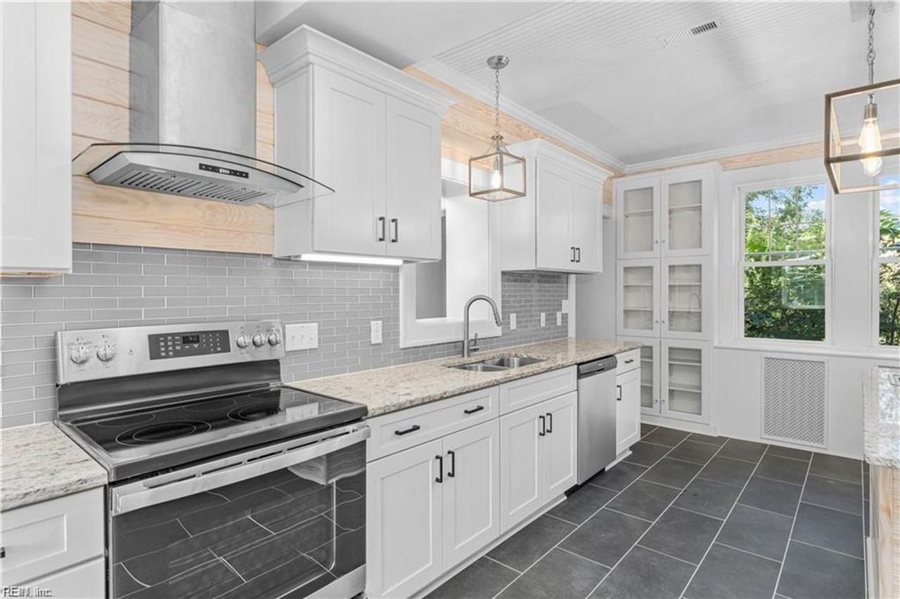 8575 Chesapeake Blvd - Photo 6 of 32