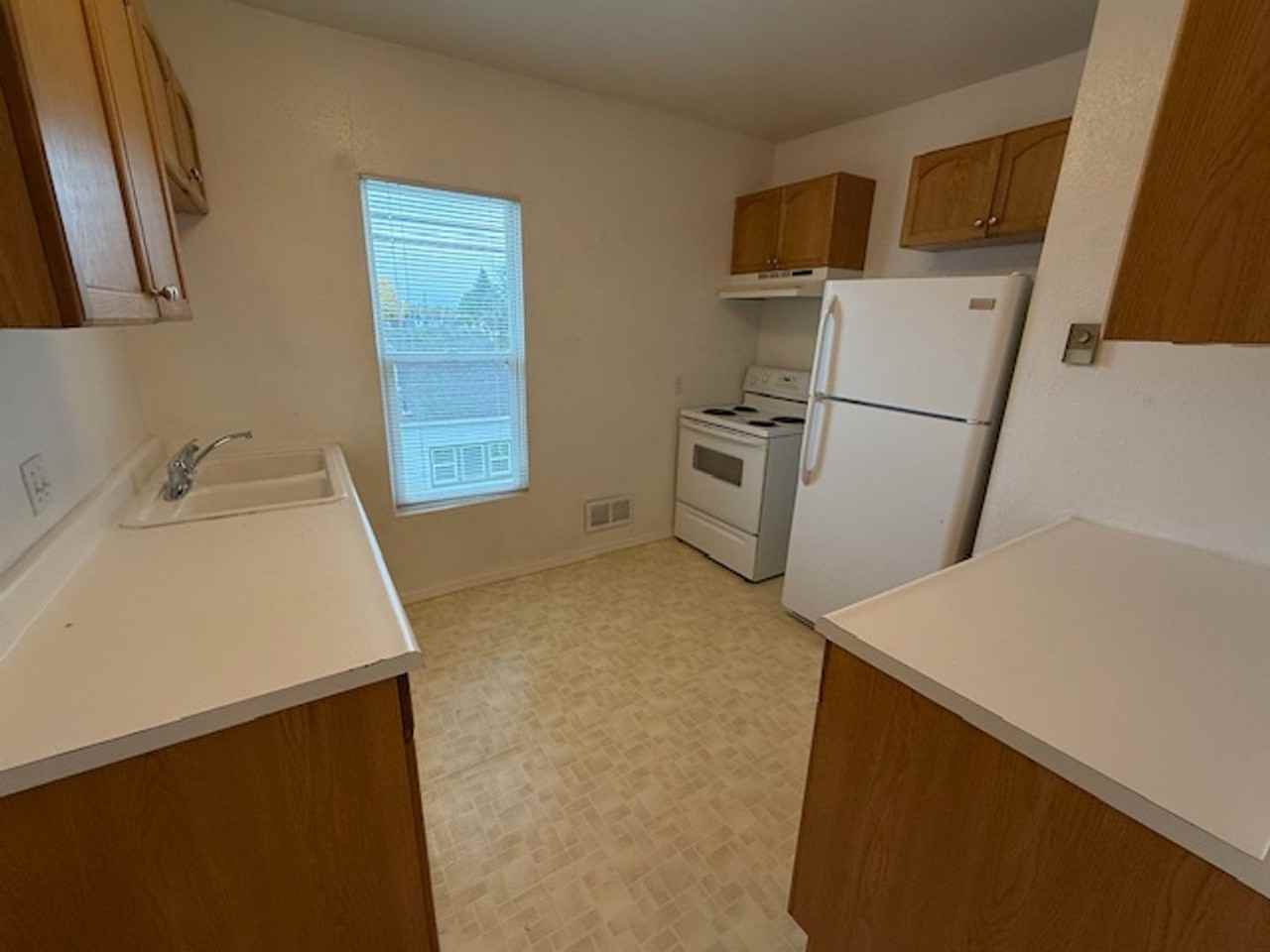 1609 18th St - Photo 5 of 14