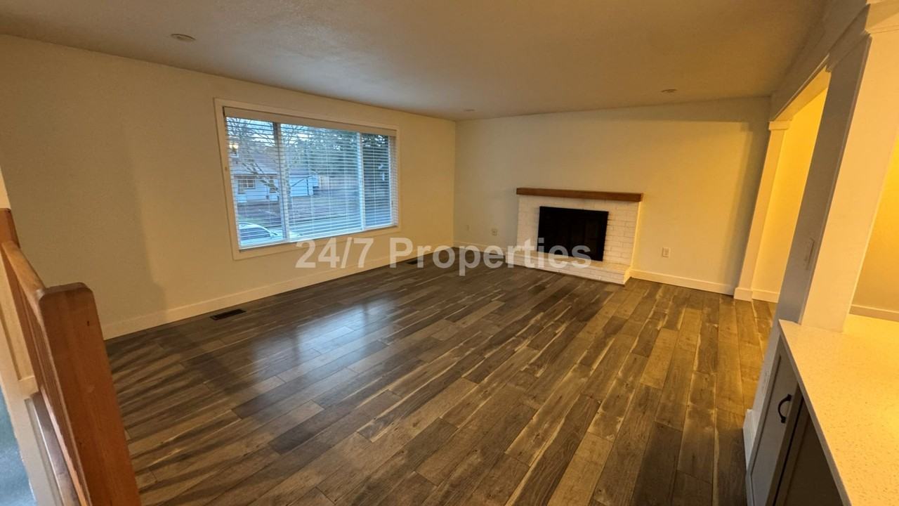 18905 Allegheny Dr - Photo 2 of 28