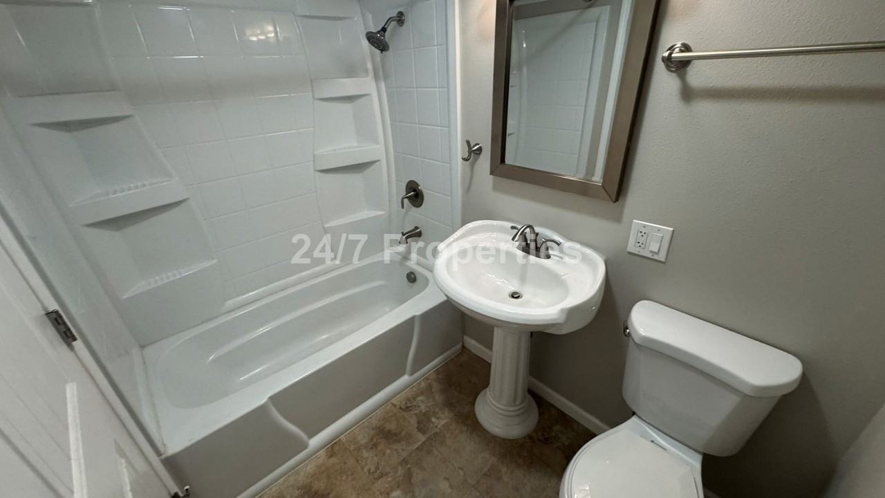 18905 Allegheny Dr - Photo 6 of 28