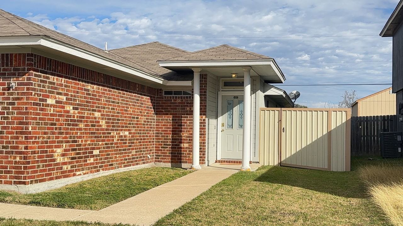 2315 Schwald Rd - Photo 2 of 24