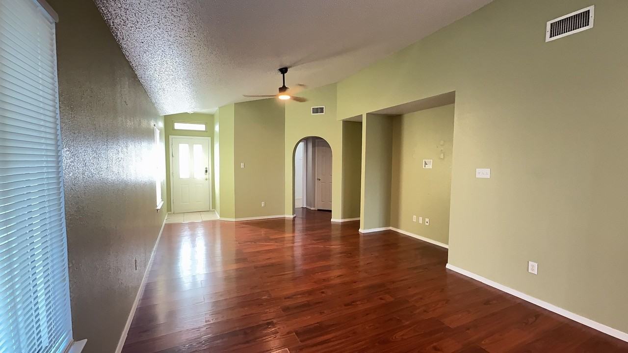 2315 Schwald Rd - Photo 4 of 24