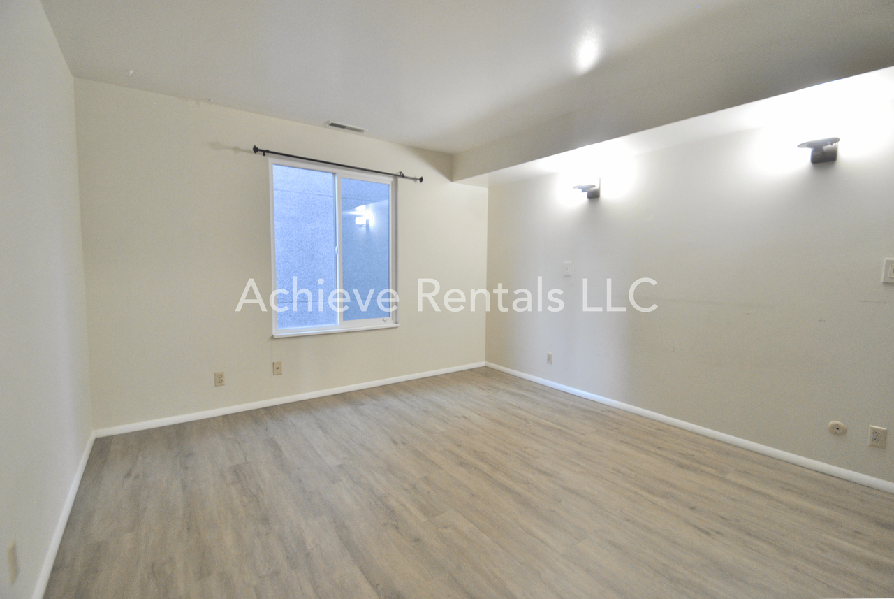 167 E 100 N - Photo 7 of 12