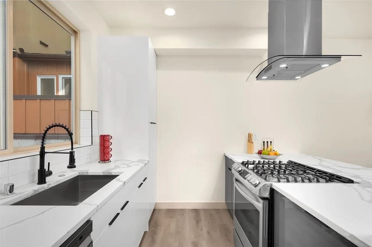 7029 15th Ave Nw - Photo 5 of 19