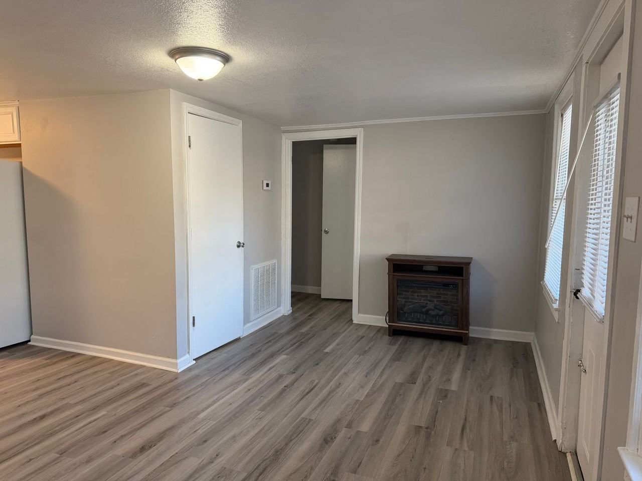 132 Heather Ln Nw - Photo 4 of 10