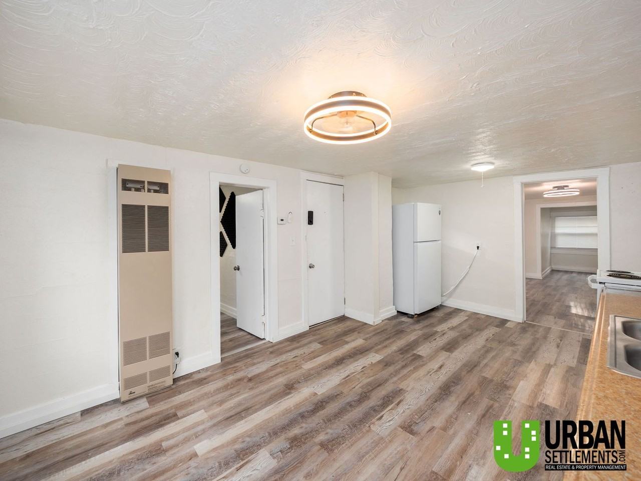 370 E 8th Ave - Photo 4 of 19