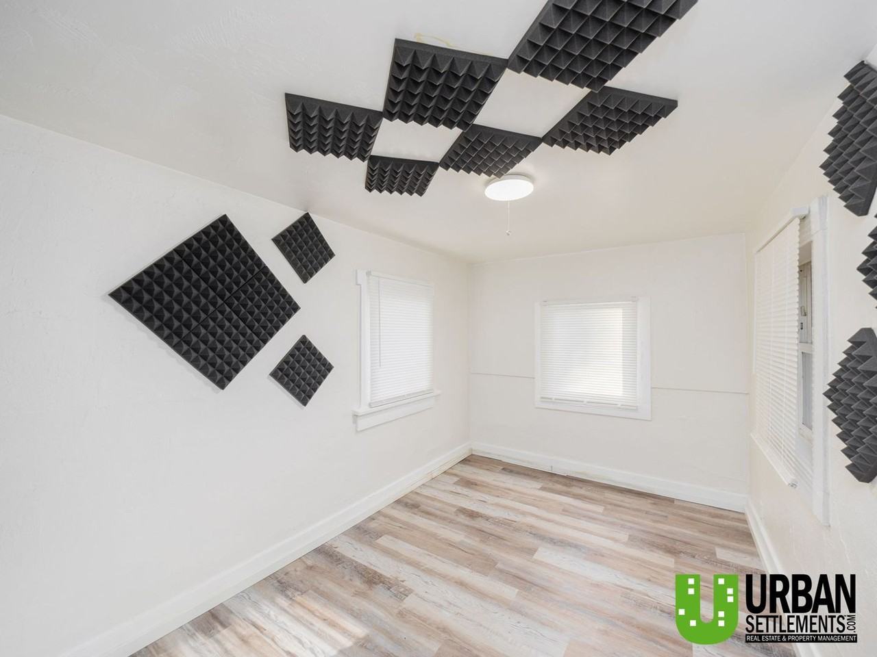 370 E 8th Ave - Photo 7 of 19