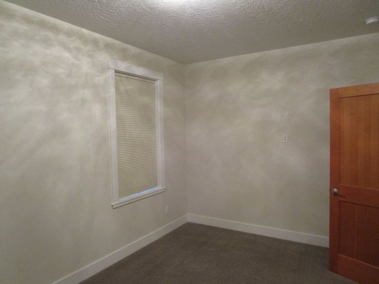 356 Se Sumner Dr - Photo 3 of 22