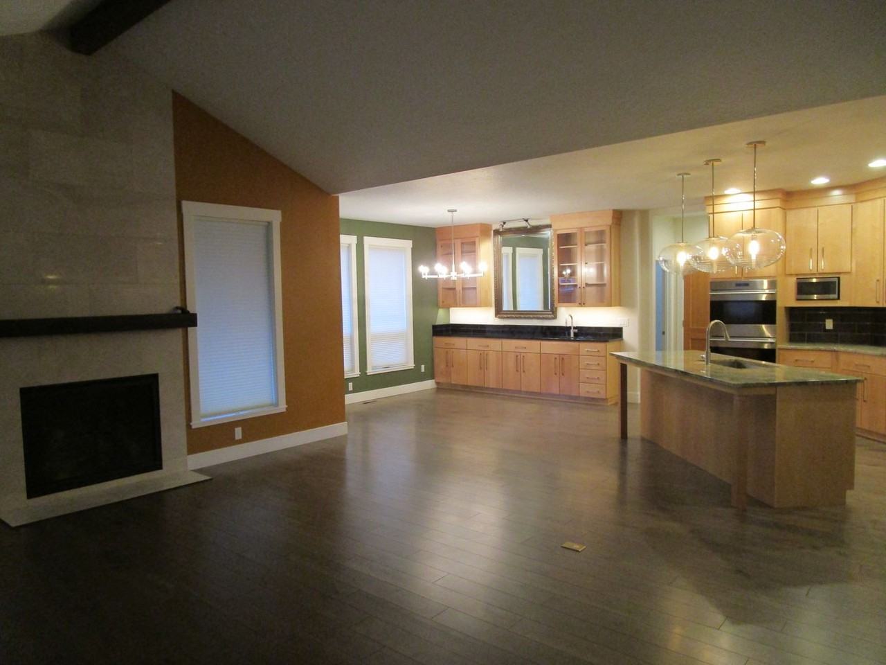 356 Se Sumner Dr - Photo 5 of 22