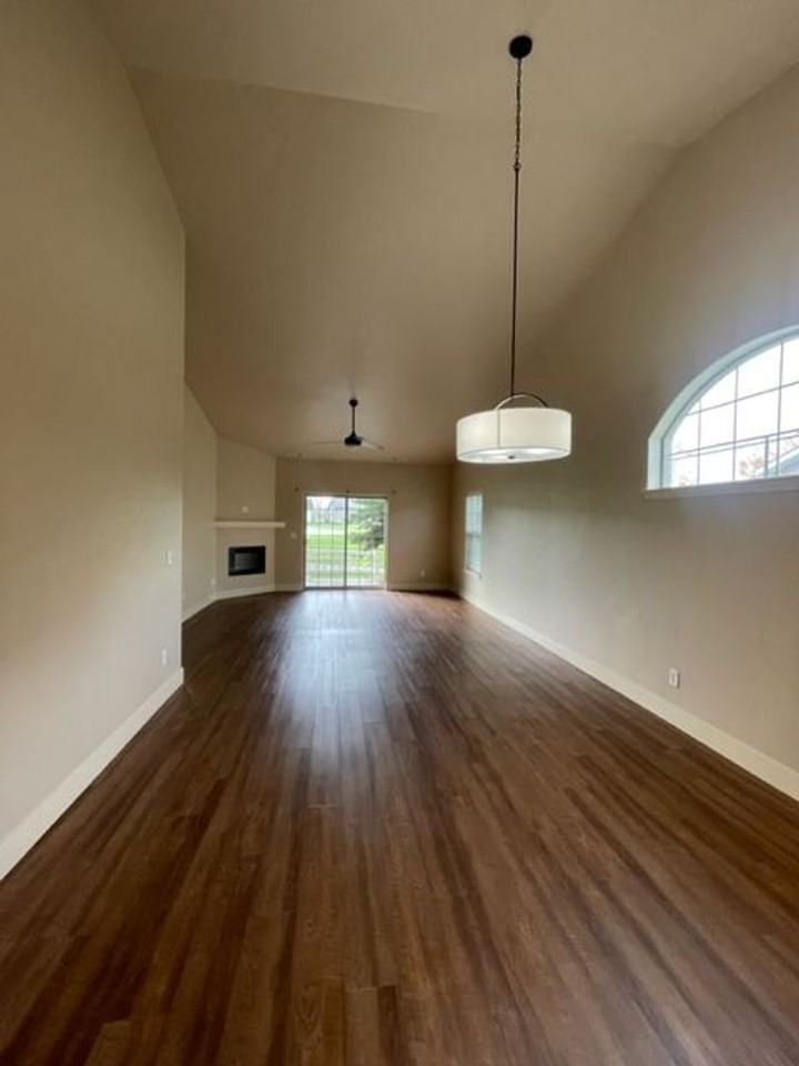 292 W Nicklaus Ave - Photo 5 of 19