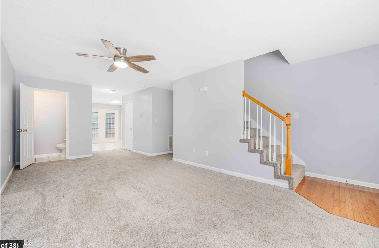 220 Amanda Ln - Photo 7 of 24