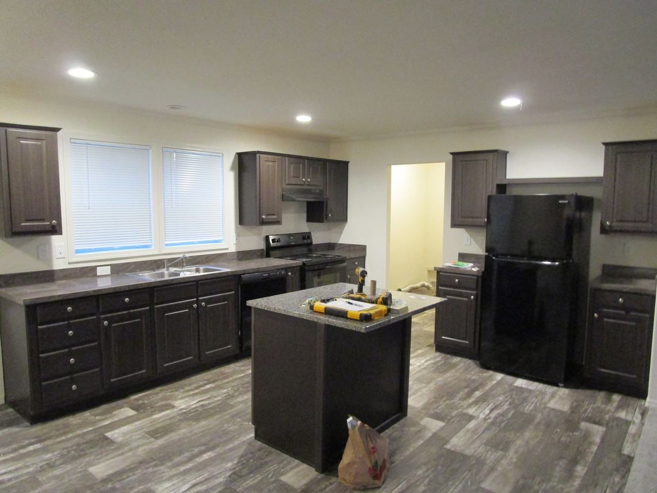 6241 Nw Foster St - Photo 4 of 13