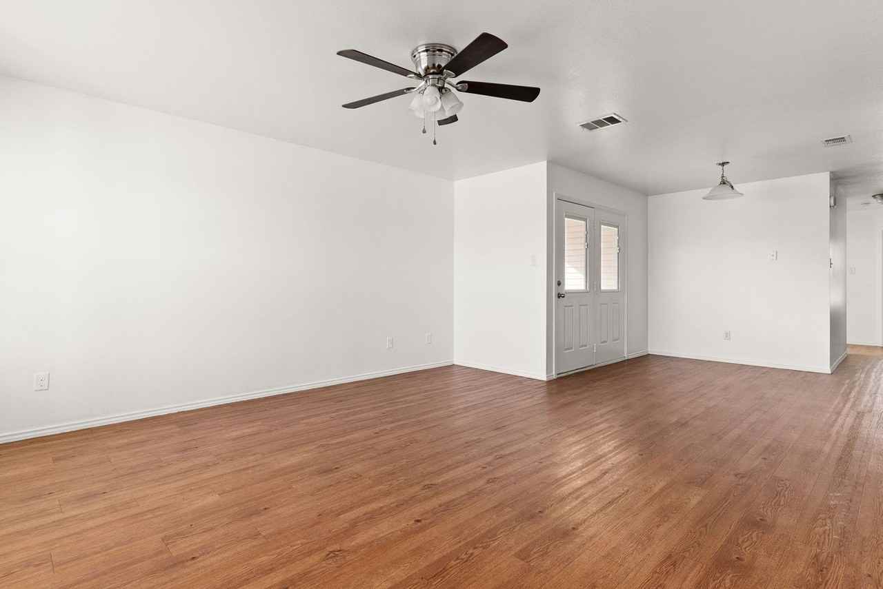 6211 Temora Loop - Photo 2 of 15