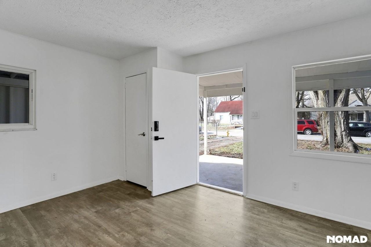 878 Antwerp Rd - Photo 6 of 20