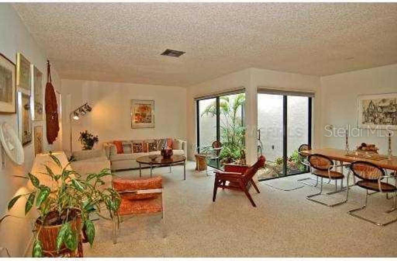 3939 Glen Oaks Manor Dr - Photo 2 of 10