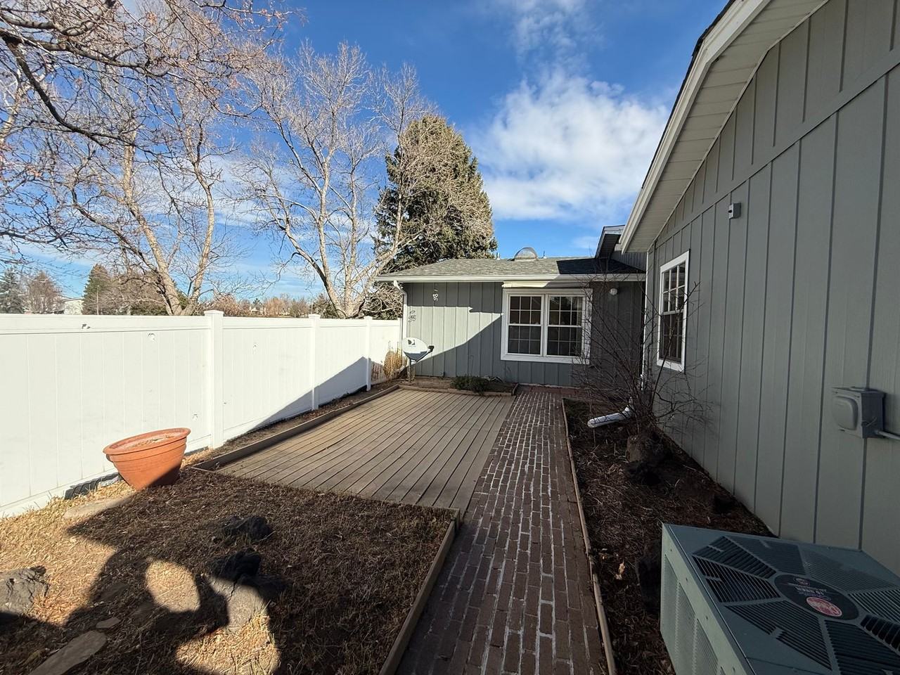 2776 S Wheeling Way - Photo 4 of 25