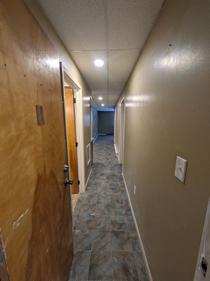 601 Dean St - Photo 5 of 17