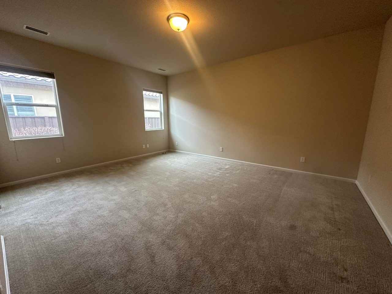 988 Bella Rosa Dr - Photo 6 of 10