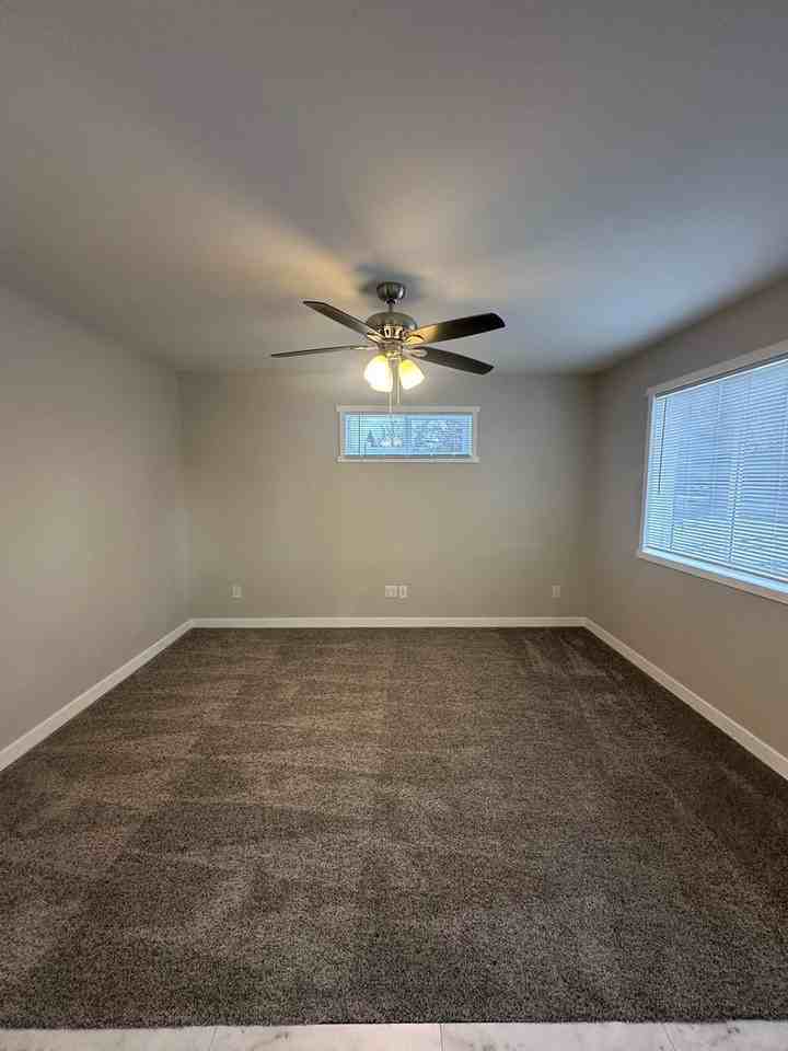 193 S 11th W - Photo 7 of 29